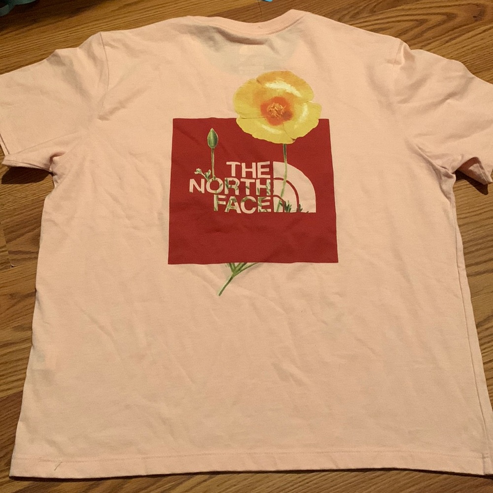 The North Face crop top tee size M